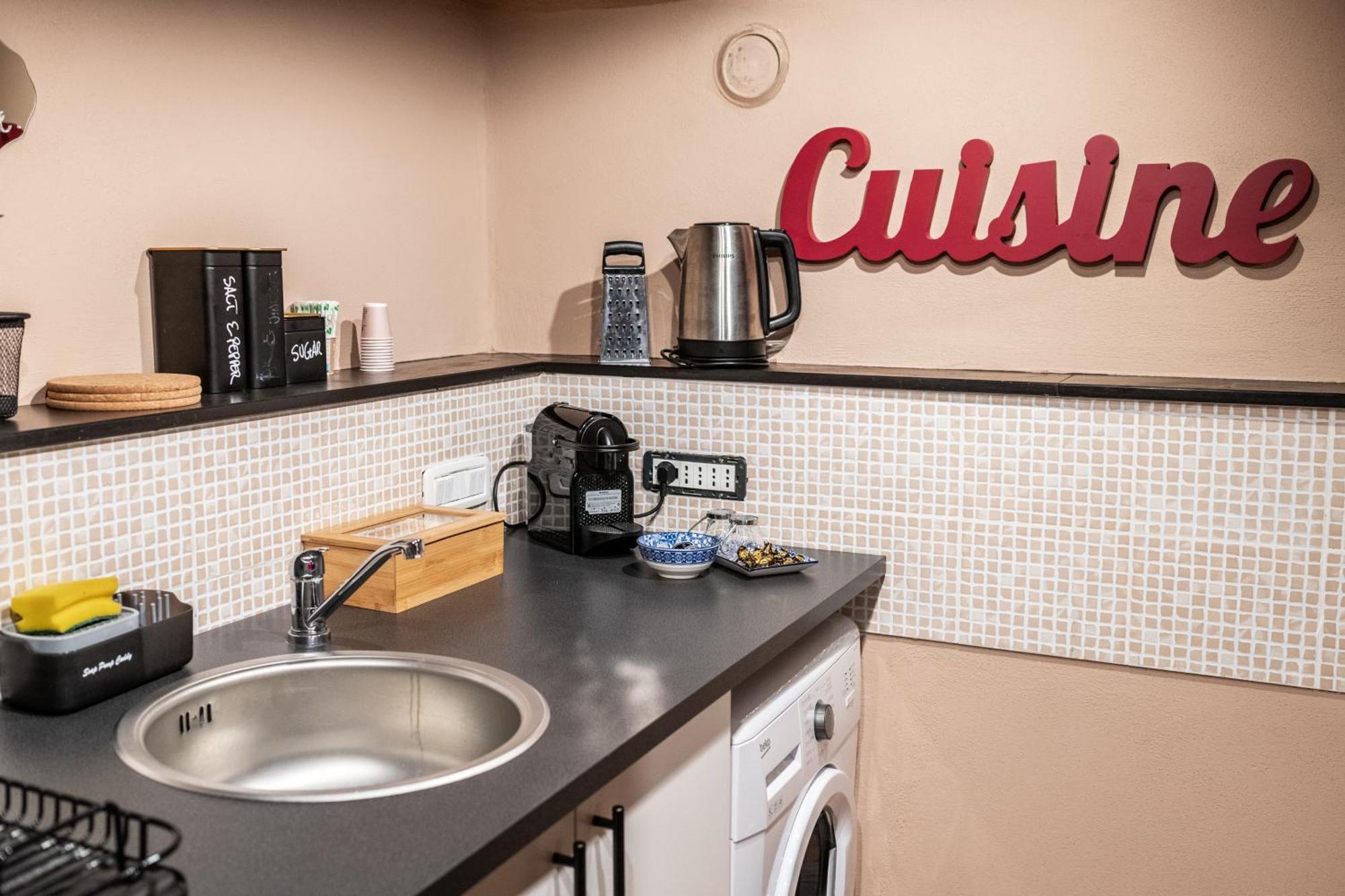 Giano Host - San Bernardo Appartement Genua Buitenkant foto