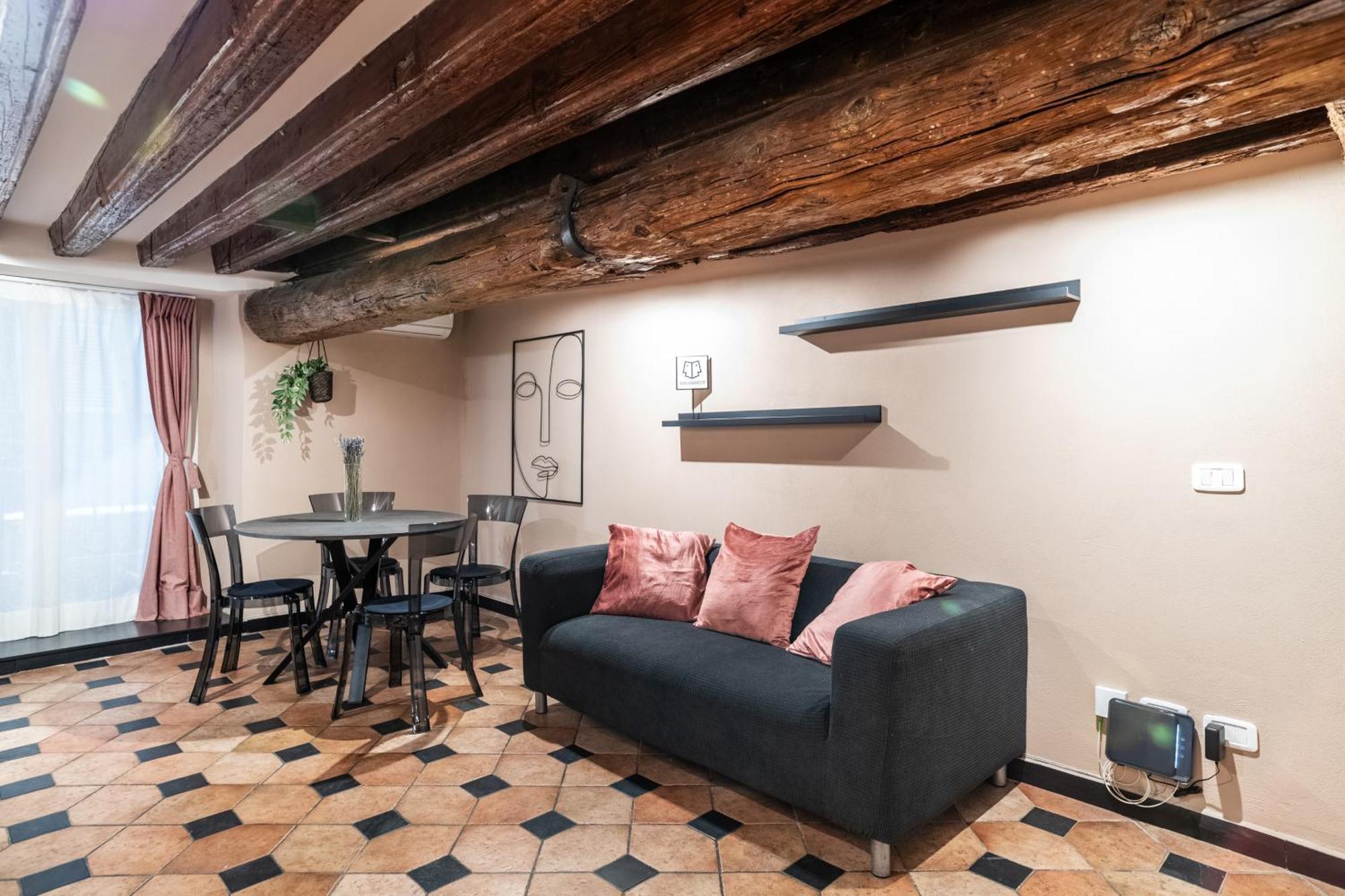Giano Host - San Bernardo Appartement Genua Buitenkant foto